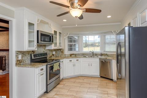 104 Cherokee Rd, Easley, SC 29642 photo 9