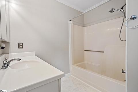 100 Sylvan Dr, Greer, SC 29650 photo 16