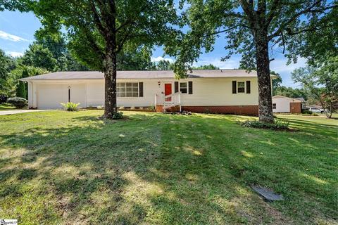100 Sylvan Dr, Greer, SC 29650 photo 1