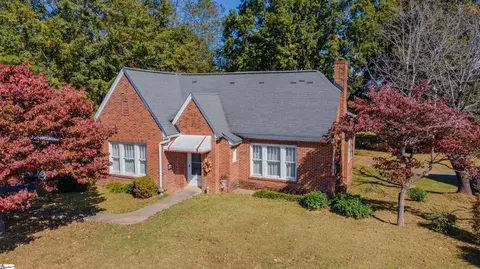 518 W Main St, Easley, SC 29640