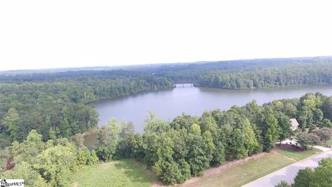 439 Twin Springs Dr, Spartanburg, SC 29301
