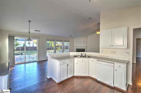 6 Brunner Ct, Greer, SC 29650 photo 9