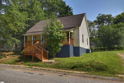 233 Beason St, Woodruff, SC 29388