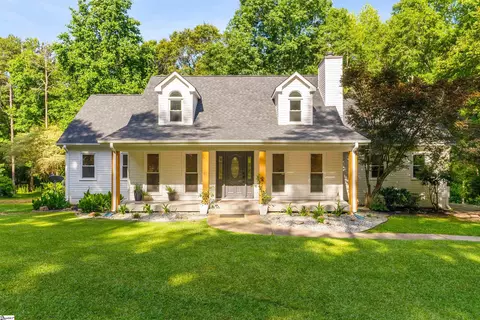 212 Gerald Dr, Simpsonville, SC 29681