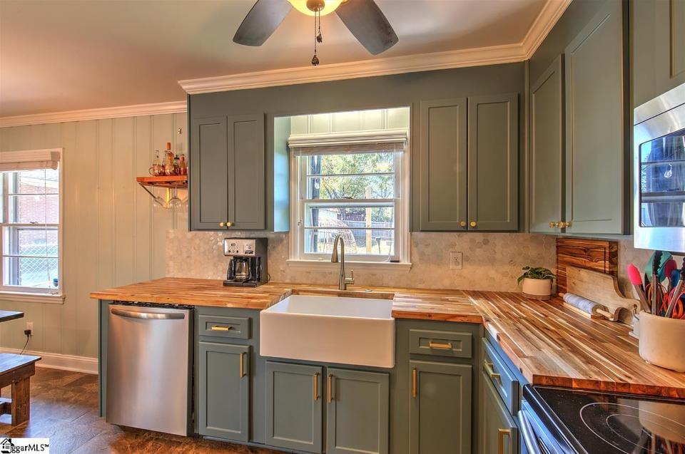  515 Ridgewood Dr, Greer, SC 29651 photo 12