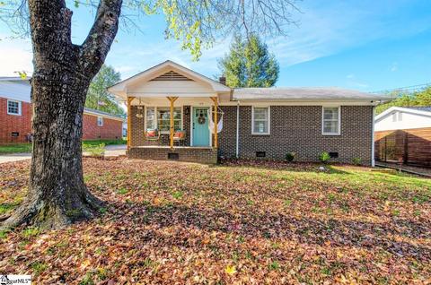 515 Ridgewood Dr, Greer, SC 29651