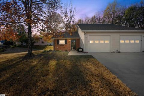 119 Creeks Edge Ct, Greenville, SC 29615