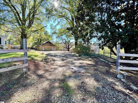 560 Rogers Rd, Pelzer, SC 29669 photo 3