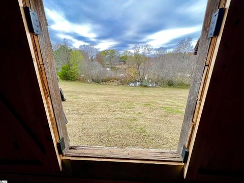 560 Rogers Rd, Pelzer, SC 29669 photo 10