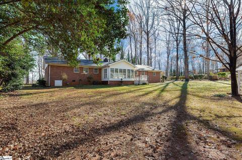 8 Rollingreen Rd, Greer, SC 29651 photo 6