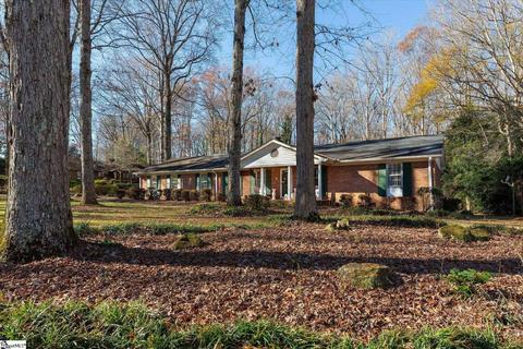 8 Rollingreen Rd, Greer, SC 29651 photo 2