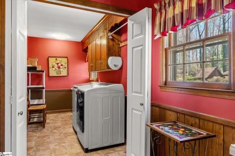 8 Rollingreen Rd, Greer, SC 29651 photo 14