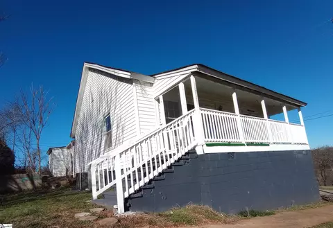 302 N 2nd St, Lockhart, SC 29364