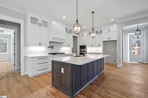 104 Nakkol Dr, Simpsonville, SC 29680