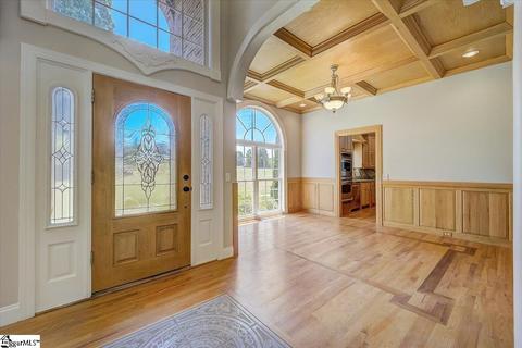 320 Pine Dr, Greer, SC 29651 photo 4