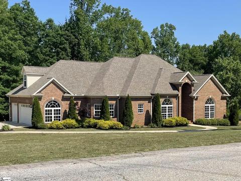 320 Pine Dr, Greer, SC 29651 photo 1