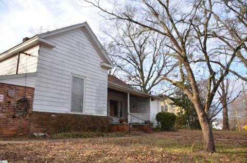 200 S 5th St, Easley, SC 29640