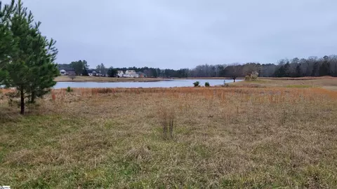 702 Fairway Lakes Rd, Greenwood, SC 29649