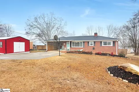 150 Summit Dr, Easley, SC 29640 photo 3