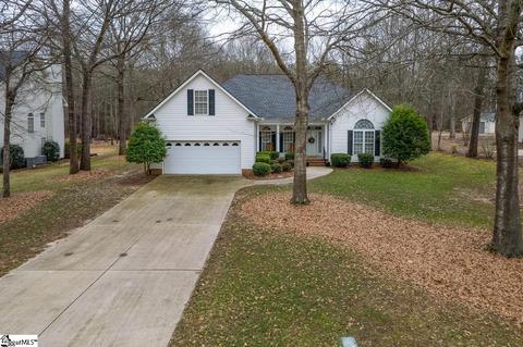 204 Crossington Way, Fountain Inn, SC 29644