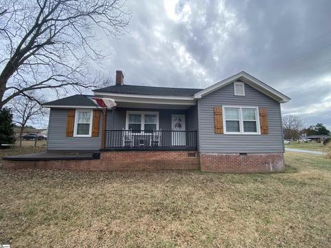 313 Laurens St, Joanna, SC 29351