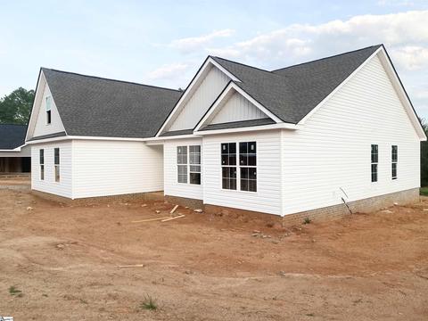 1984 Friendship Church Rd, Gray Court, SC 29645