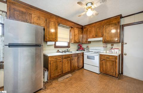 4 Pinecrest Dr, Williamston, SC 29697 photo 10