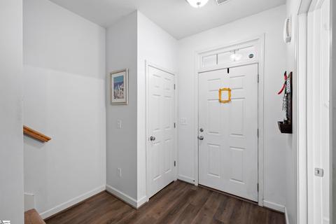 215 Marshland Ln, Greer, SC 29650 photo 4