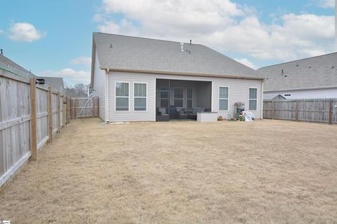 429 Meadowpark Ln, Duncan, SC 29334 photo 2