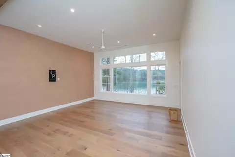 Living - 462 Peninsula Rdg, Sunset, SC 29685 photo 3 of 3