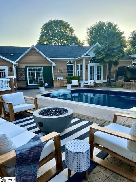 1220 White Rd, Piedmont, SC 29673