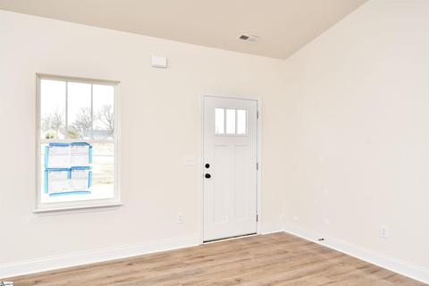 9 5th St, Greer, SC 29651 photo 7