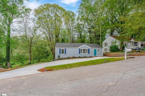 24 Circle Dr, Greenville, SC 29617