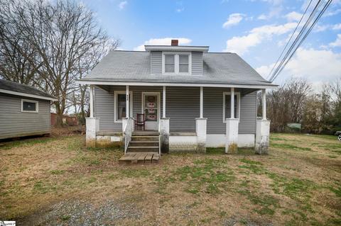 809 9th St, Gaffney, SC 29340