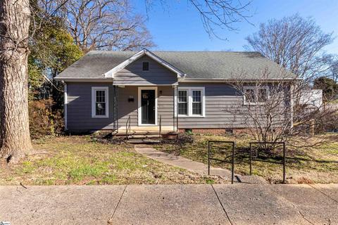 607 E Montgomery St, Gaffney, SC 29340 photo 1