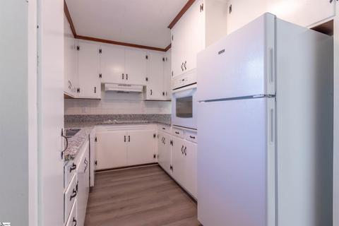 607 E Montgomery St, Gaffney, SC 29340 photo 6