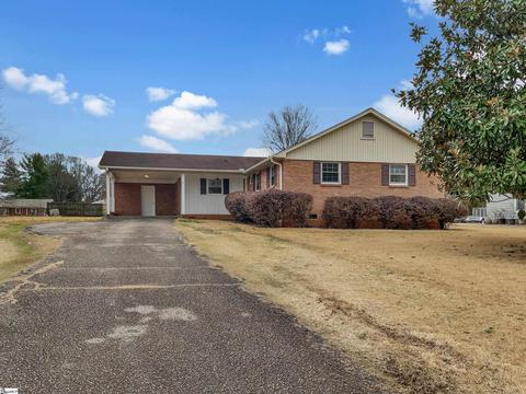 10 Merrimon Ave, Boiling Springs, SC 29316