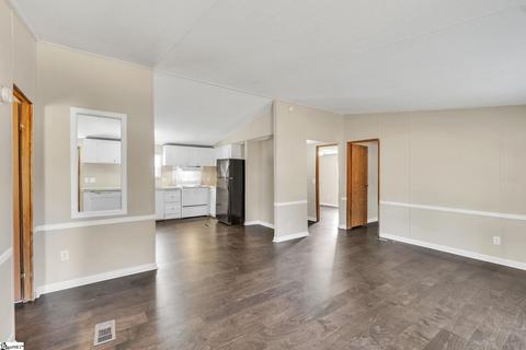 6 Preakness Ct, Greer, SC 29651 photo 3