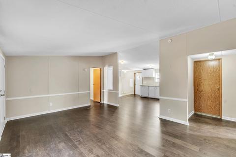 6 Preakness Ct, Greer, SC 29651 photo 4