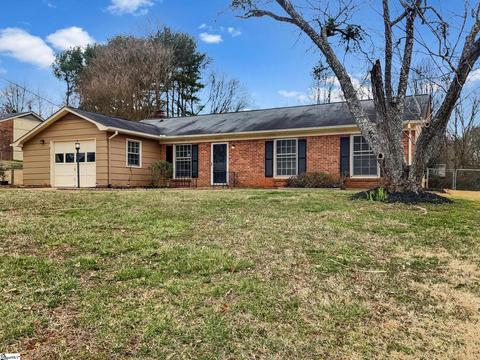 125 Saturn Ln, Greer, SC 29651