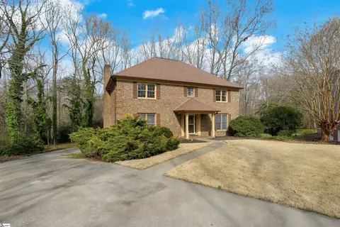 105 Gleneagles Ct, Simpsonville, SC 29681