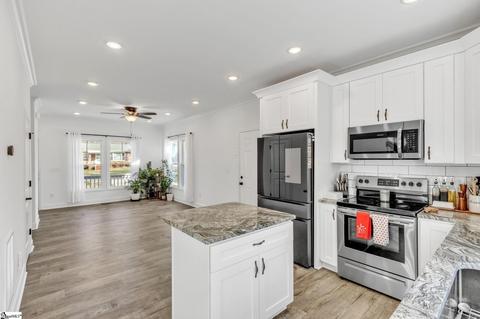 115 Clarence Cir, Moore, SC 29369 photo 5