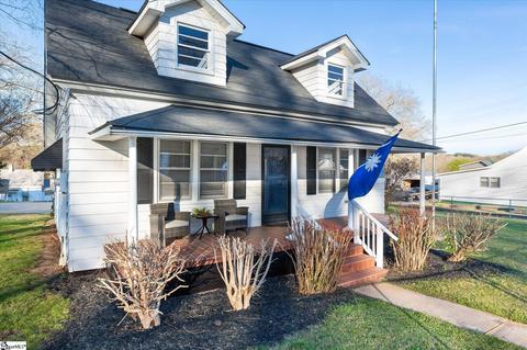 9 Guy St, Pelzer, SC 29669