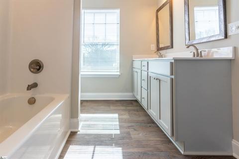 120 Davis St, Easley, SC 29640 photo 8