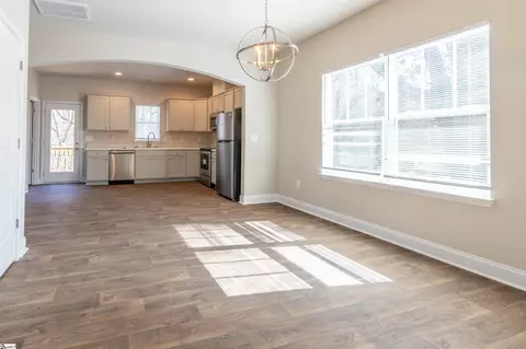 112 Davis St, Easley, SC 29640 photo 4