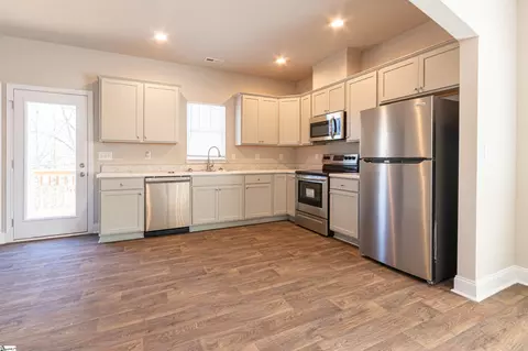 112 Davis St, Easley, SC 29640 photo 5