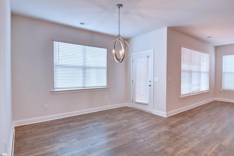 525 Clairbrook Ct, Greer, SC 29651 photo 9