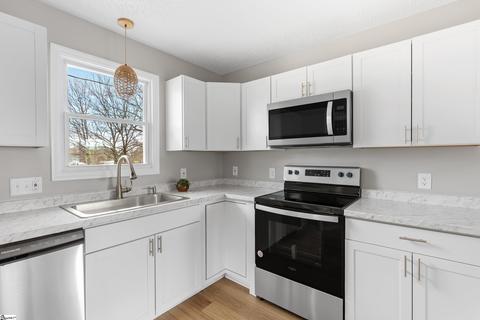 2 Gray Dr, Williamston, SC 29697 photo 9