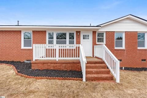 2 Gray Dr, Williamston, SC 29697 photo 2