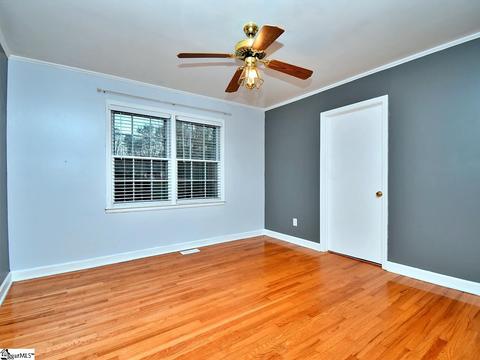 18 E Summit Dr, Ware Shoals, SC 29692 photo 9